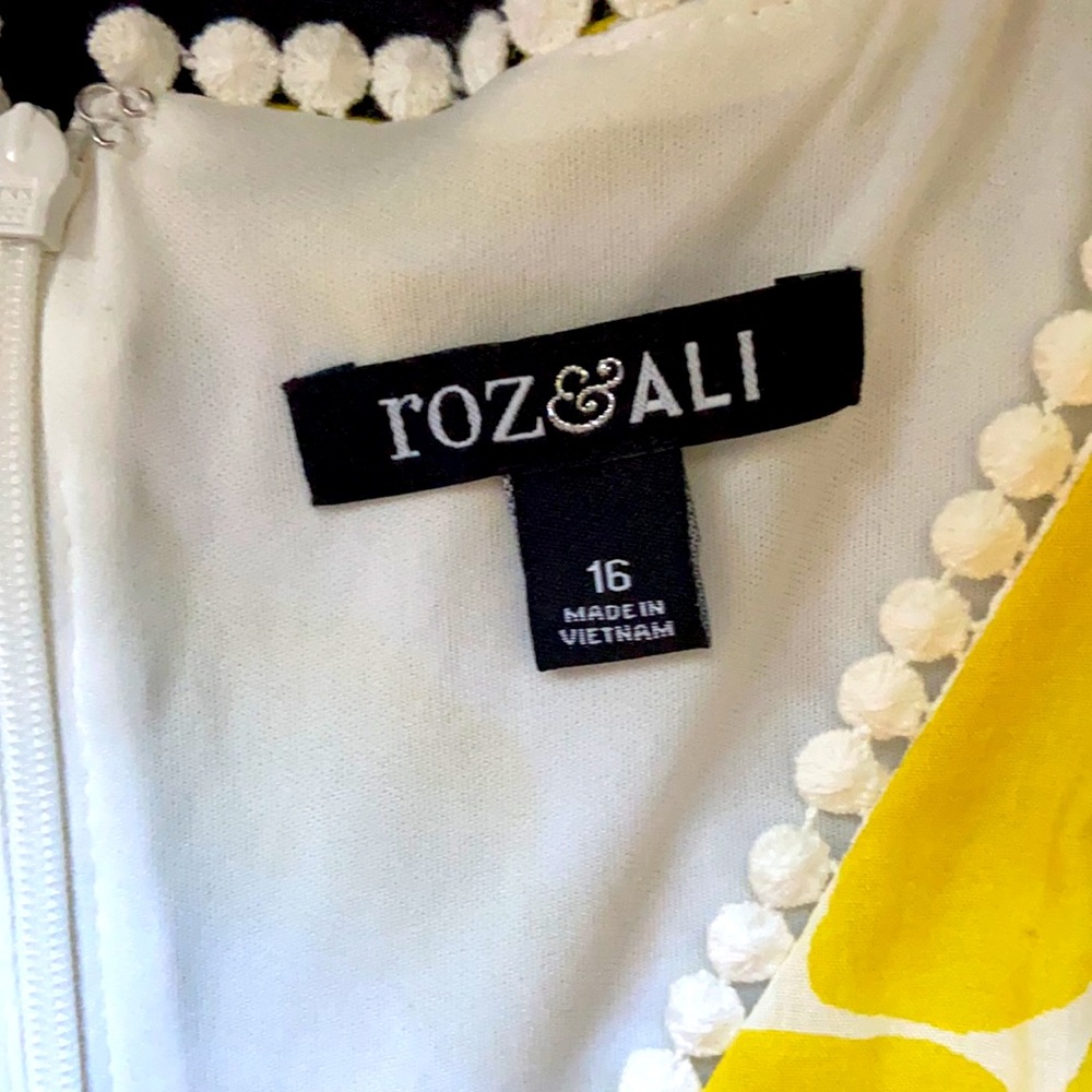 NWT Roz & Ali - Picture 2 of 4